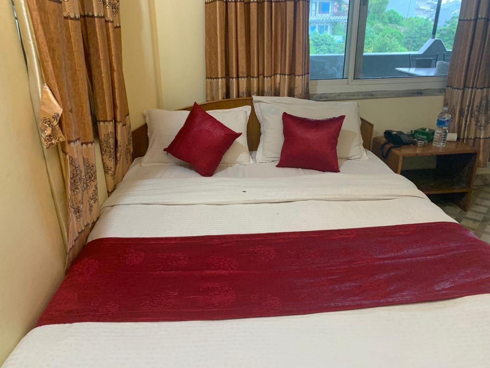 The Tranqulity Inn Pokhara Esterno foto