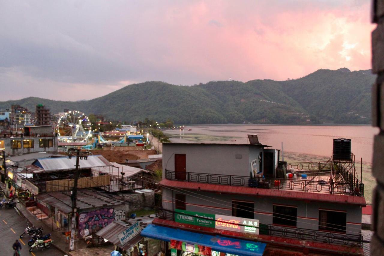 The Tranqulity Inn Pokhara Esterno foto